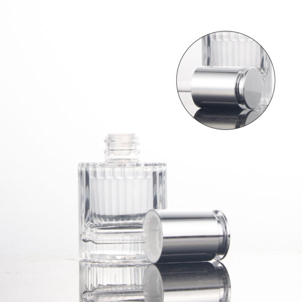 30ml Vertical Round Glass Dropper Bottles - Image 3