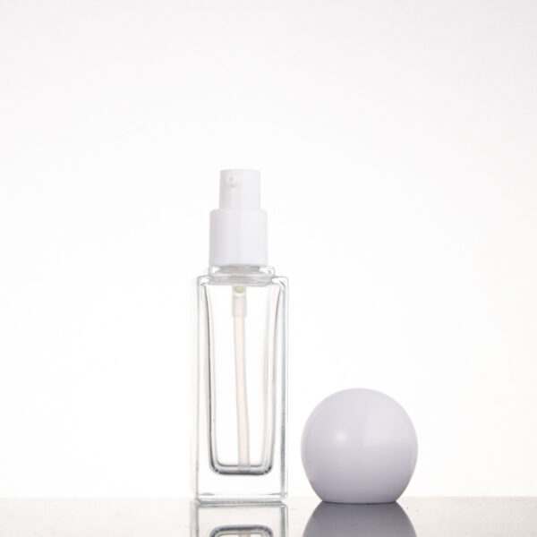 The new 30ml square foundation liquid bottle cosmetics glass bottle emulsion bottling press packaging material wholesale